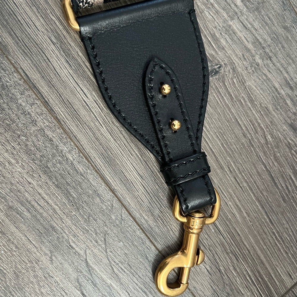 Dior strap. - Picture 4 of 5